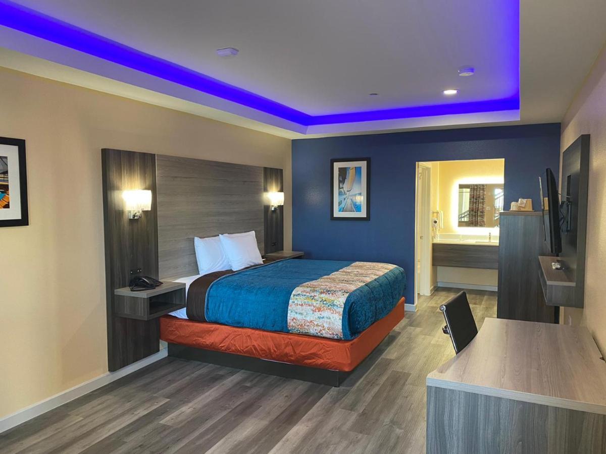 Scottish Inn & Suites Houston Willowbrook Exteriör bild